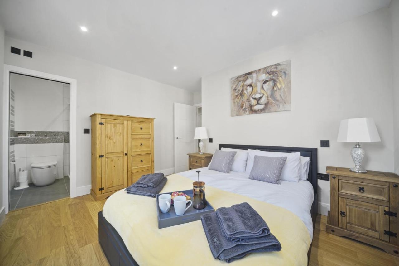 Flat 1 Bridge House Apartment Staines-upon-Thames Bagian luar foto